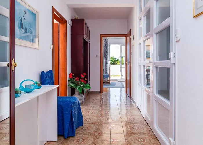With Parking Space Banjol, Rab - 5022 Apartment