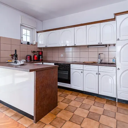 With Parking Space Banjol, Rab - 5022 Appartement