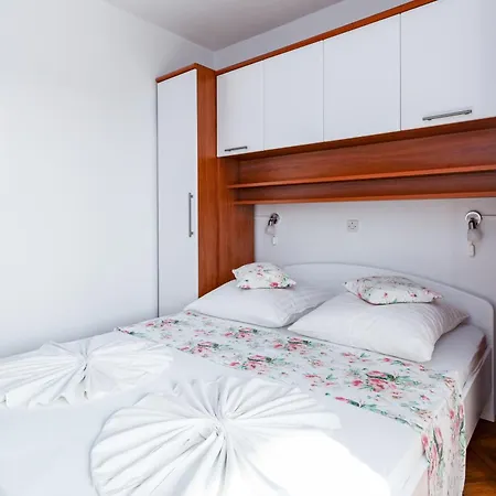 With Parking Space Banjol, Rab - 5022 Appartement *