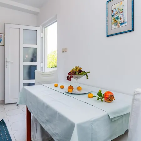 Appartement With Parking Space Banjol, Rab - 5022