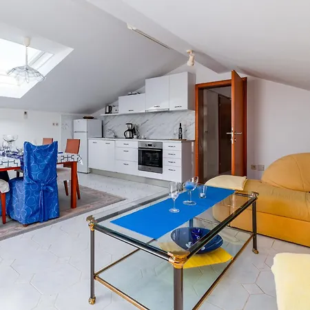 Appartement With Parking Space Banjol, Rab - 5022 Banjol