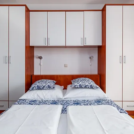 With Parking Space Banjol, Rab - 5022 Appartement Banjol